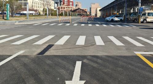 蘇州商業廣場地面劃線專家，包工包料打造智慧化通行空間